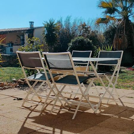 Offrez-Vous Un Sejour Dans Notre Gite A Entressen Une Grande Piscine Pour Se Rafraichir ,Un Espace De Jeux Pour Enfants Pour Des Heures De Divertissement Un Terrain De Petanque Pour Des Parties Endiablees Eksteriør bilde